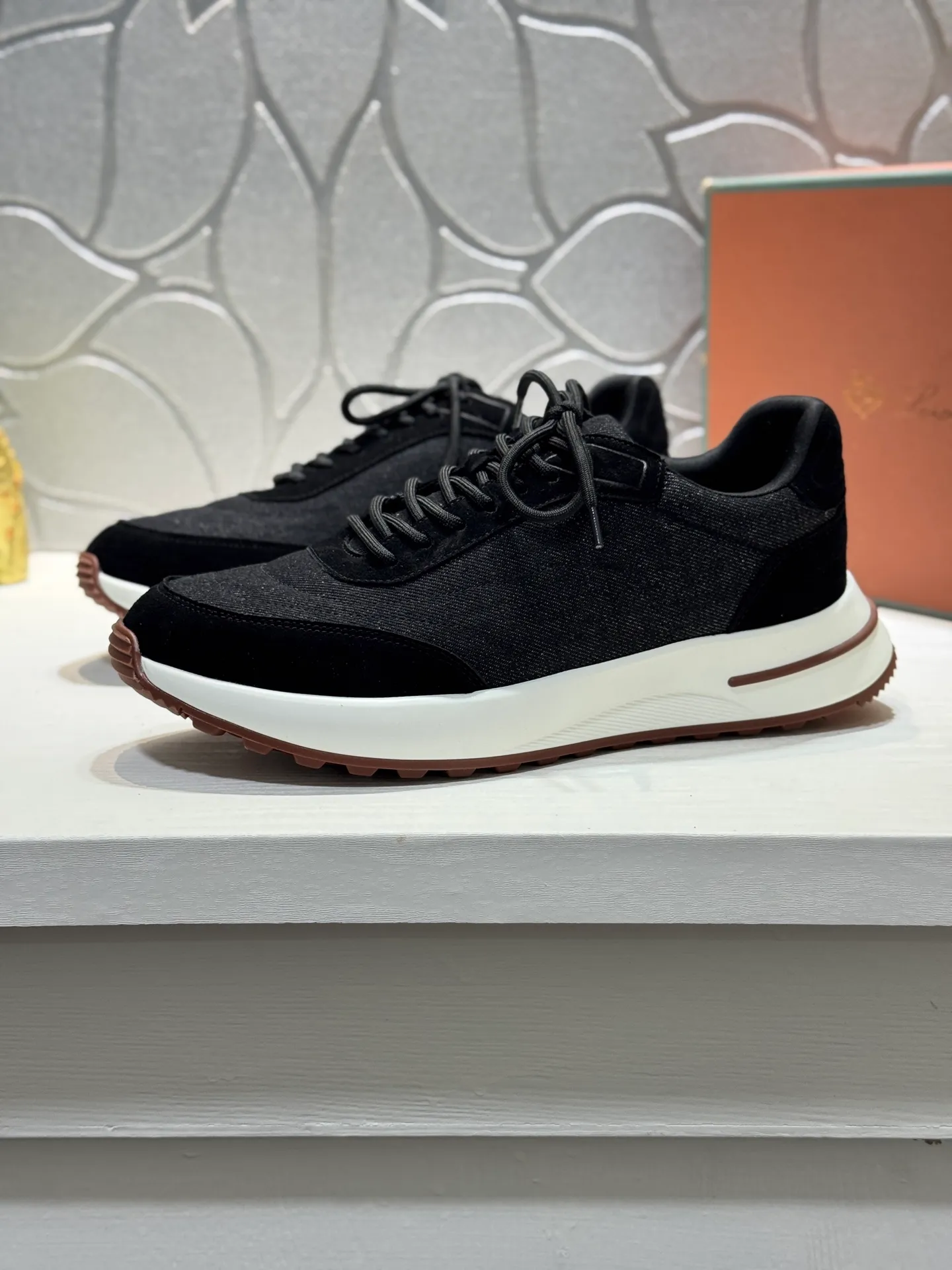 Men's men's shoes 💰440 [New style] 🪳🪳loro piana/LP material: The upper is made of umbrella cloth for routing. Anti-velvet fabric is wrapped on the front and back to ensure stability. The rear is equipped with a cushion to improve wearing comfort. Breathable mesh shoes. Stretch cloth lining𥚃. Latex mesh insole. TPU outsole. Code number: 38-44 (45 customized